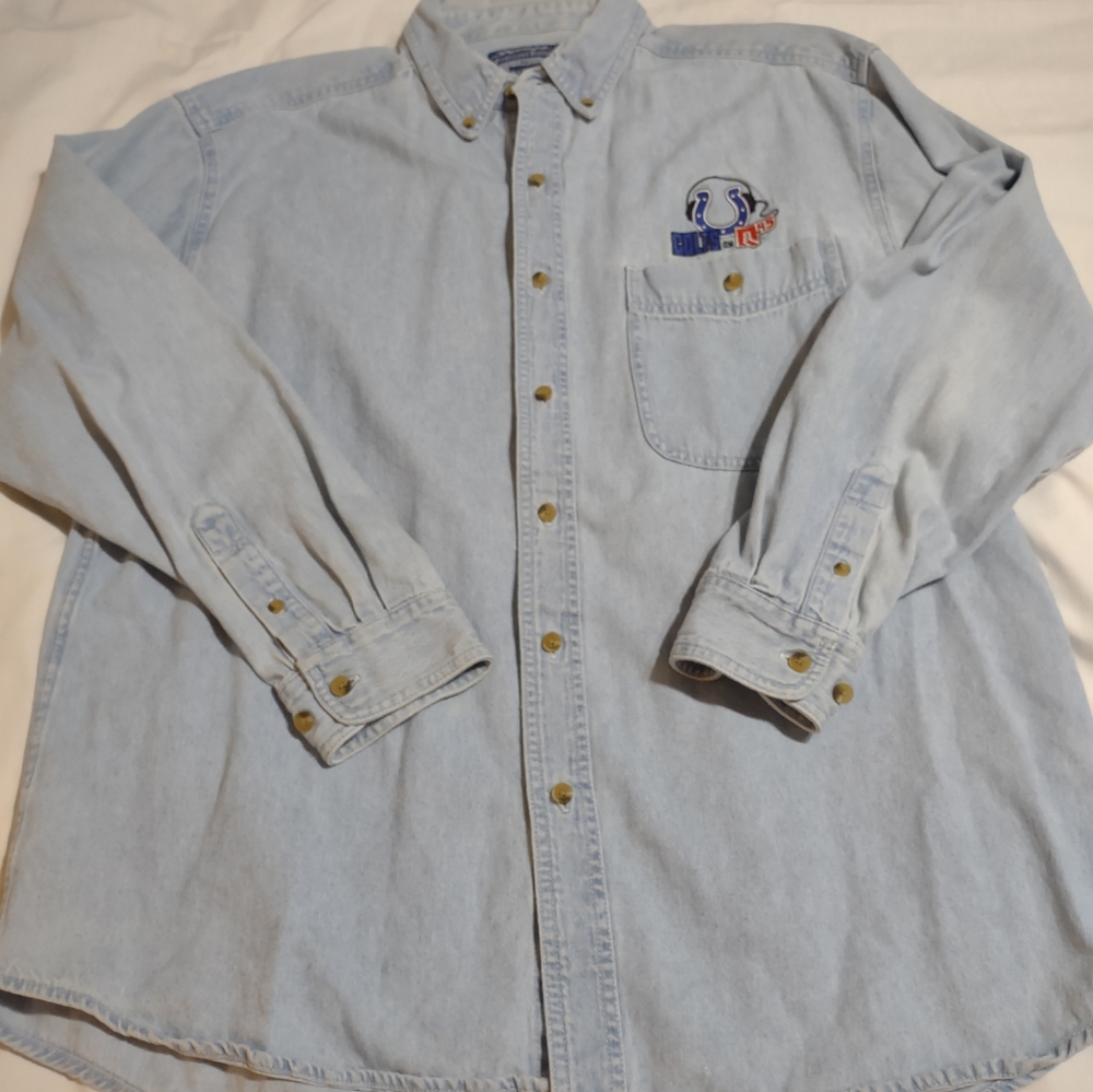 Vintage Men's Large Indianapolis Colts on Q95 Long Sleeve Denim Shirt